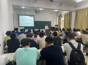 学校组织开展2025年实验室消防安全应急演练