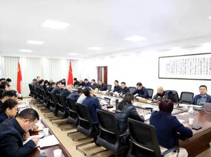 学校专题部署校园安全工作